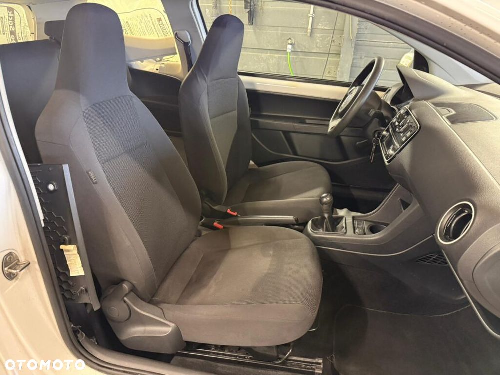 Volkswagen up! club - 12