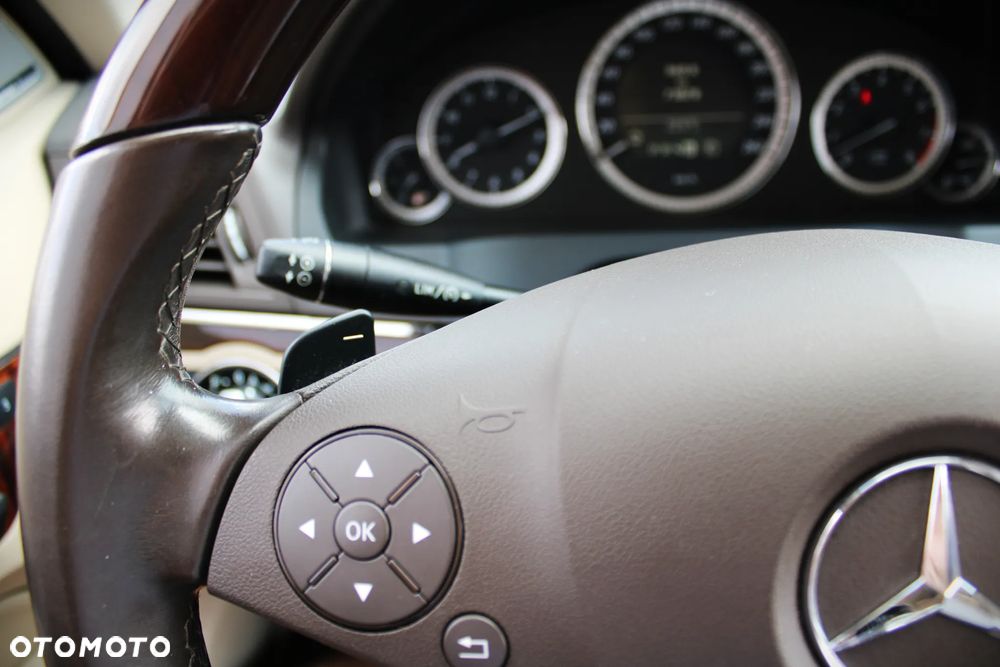 Mercedes-Benz Klasa E 350 Coupe 7G-TRONIC - 23