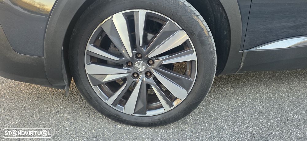 Peugeot 3008 PureTech 130 Stop & Start GPF Allure - 4