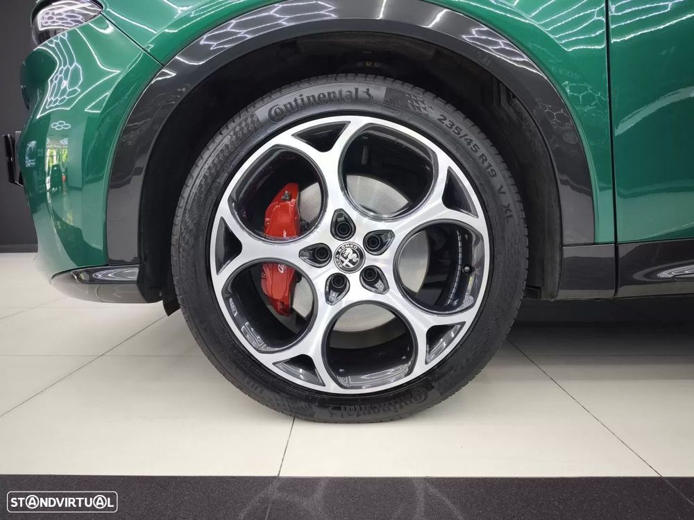 Alfa Romeo Tonale 1.5 Hybrid Veloce - 16