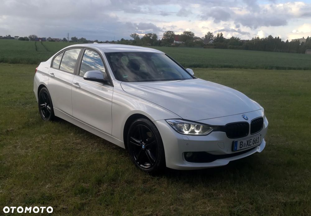BMW Seria 3 318d DPF - 18