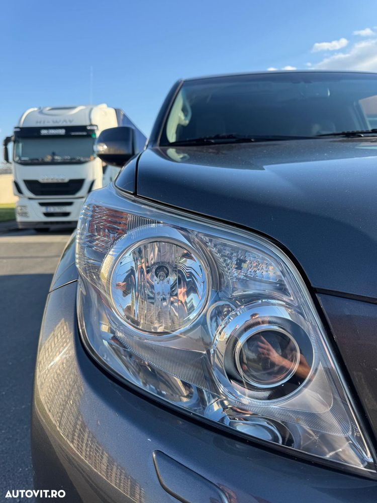 Toyota Land Cruiser 3.0l Turbo D-4D A/T Luxury - 29