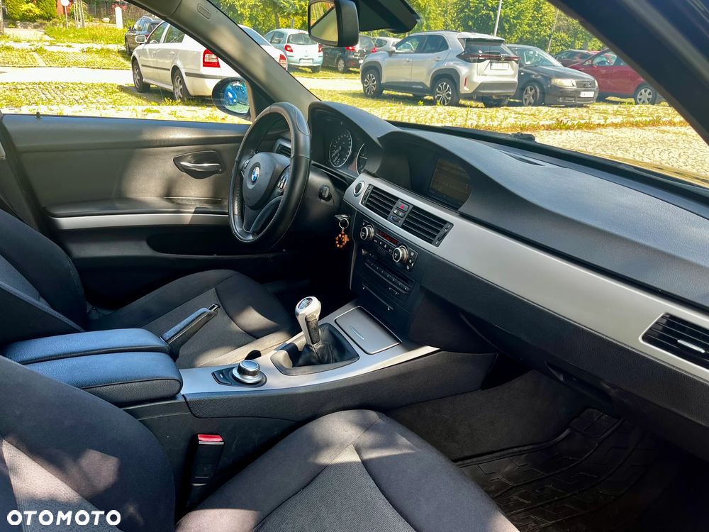 BMW Seria 3 320d - 10