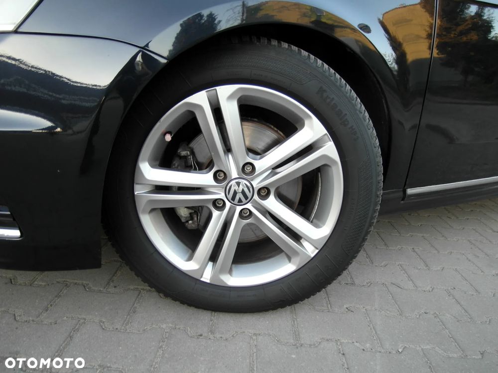 Volkswagen Passat 2.0 TDI 4Motion DSG BlueMotion Tech R-Line - 32