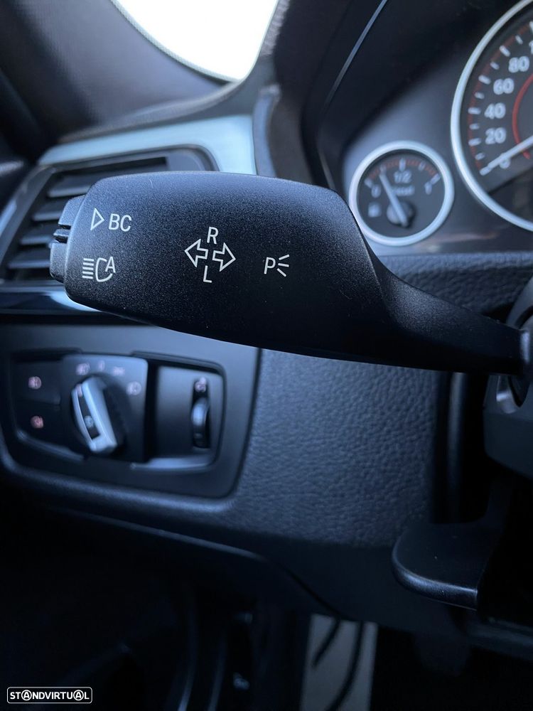 BMW 318 d Pack M - 14