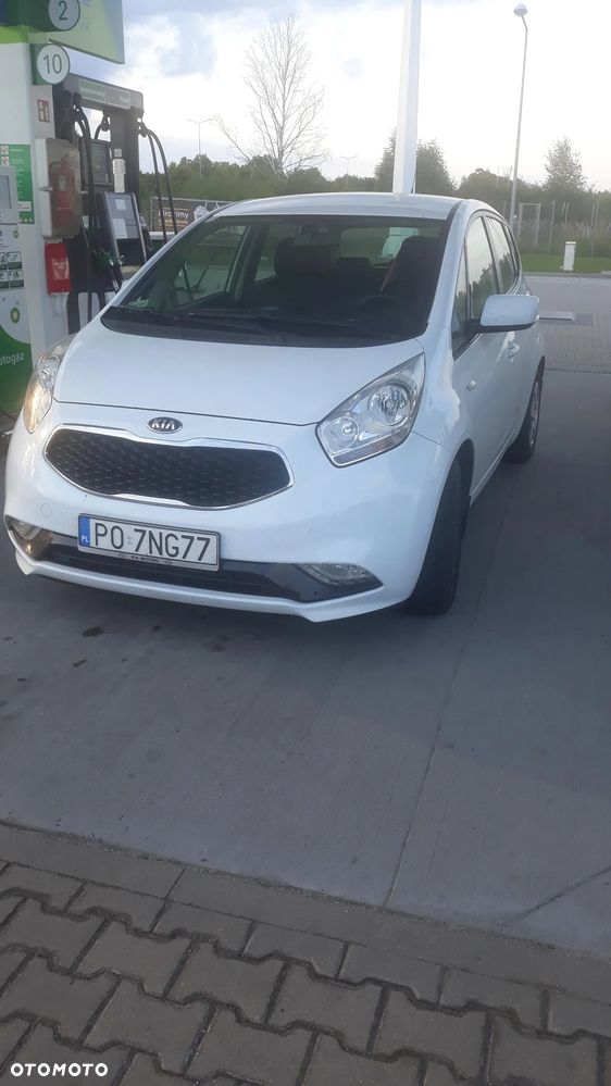 Kia Venga - 8