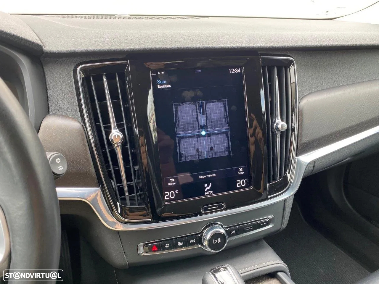 Volvo V90 Cross Country 2.0 D4 Pro AWD Geartronic - 28