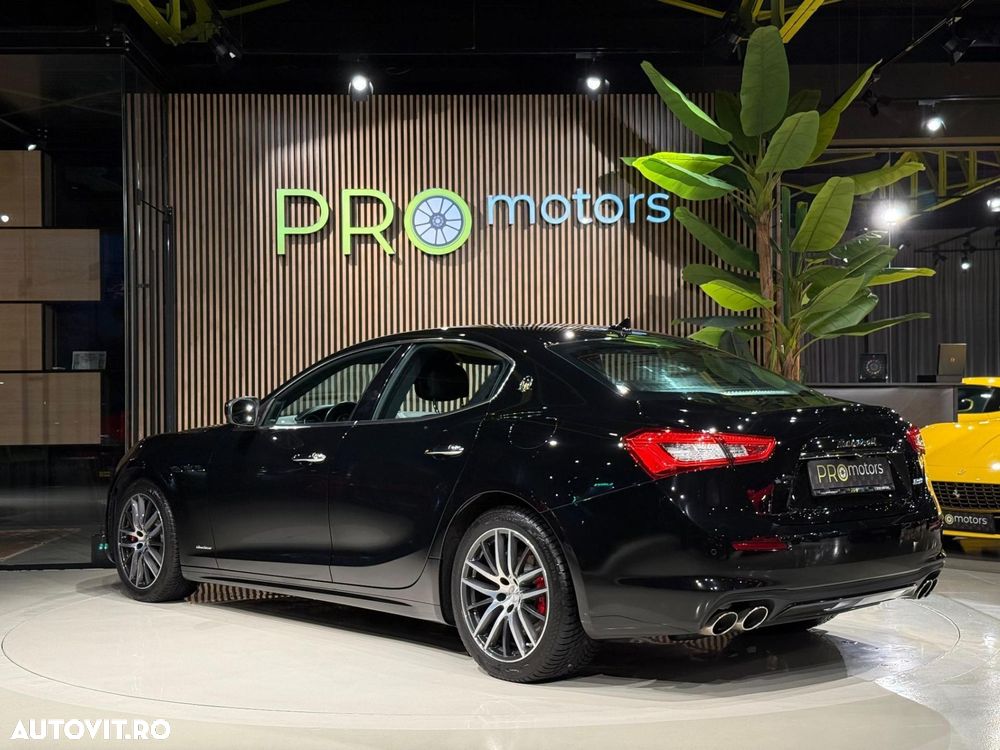 Maserati Ghibli - 10