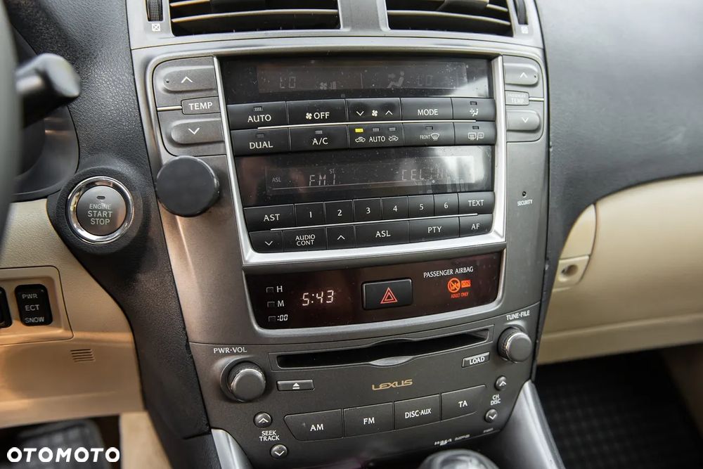 Lexus IS - 20