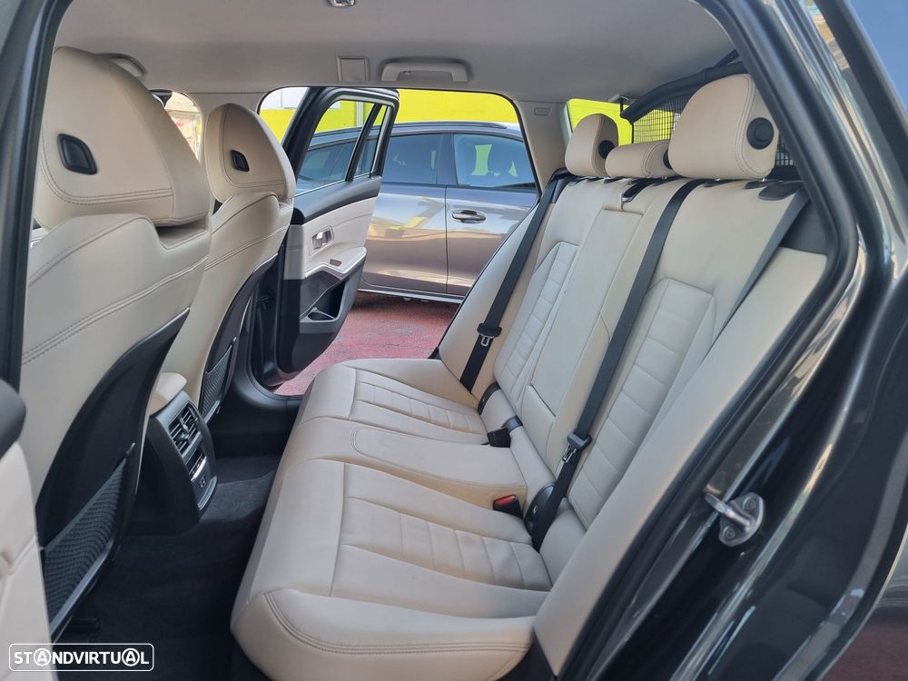 BMW 320 e Line Luxury Auto - 25