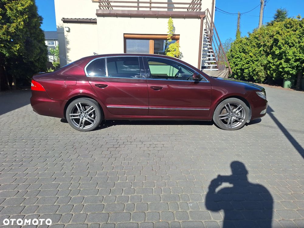 Skoda Superb 2.0 TDI DSG Ambition - 6