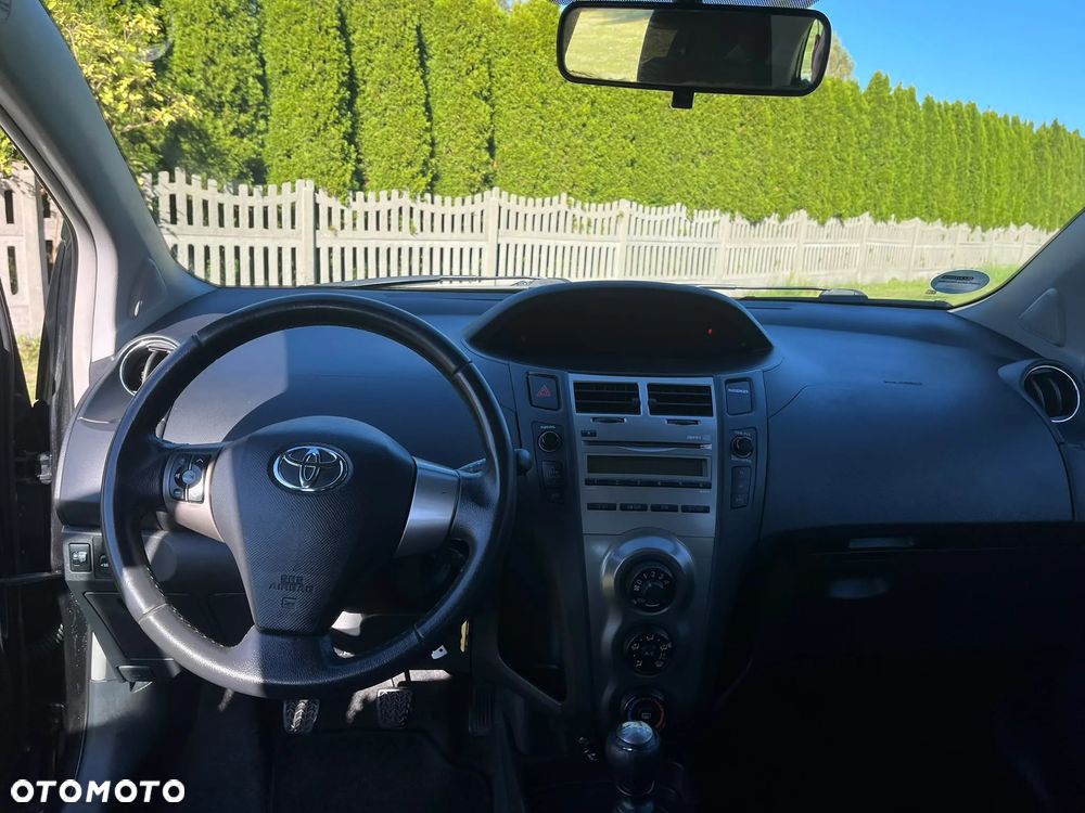 Toyota Yaris - 27