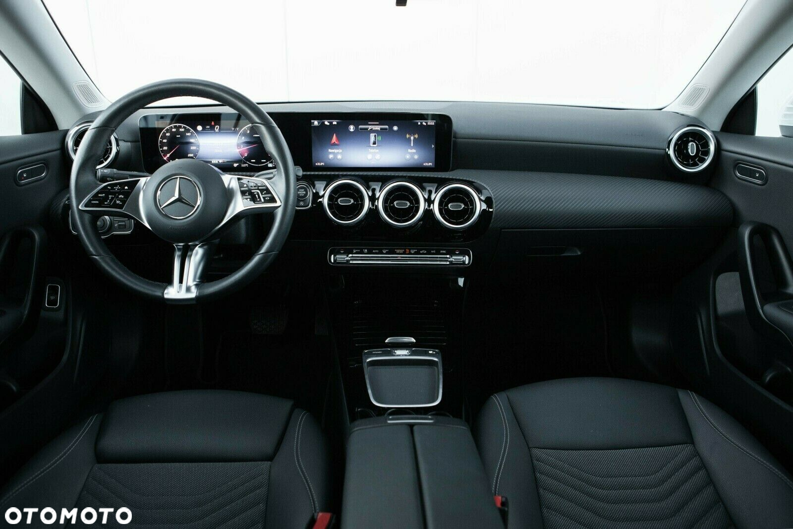 Mercedes-Benz CLA 200 7G-DCT - 23