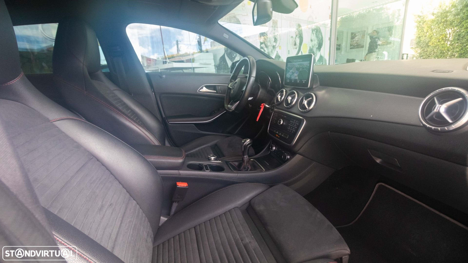 Mercedes-Benz CLA 180 d Shooting Brake AMG Line - 9