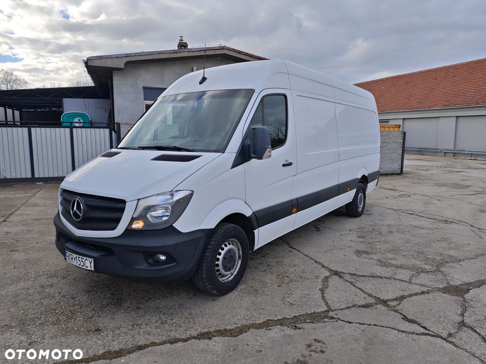 Mercedes-Benz Sprinter - 2