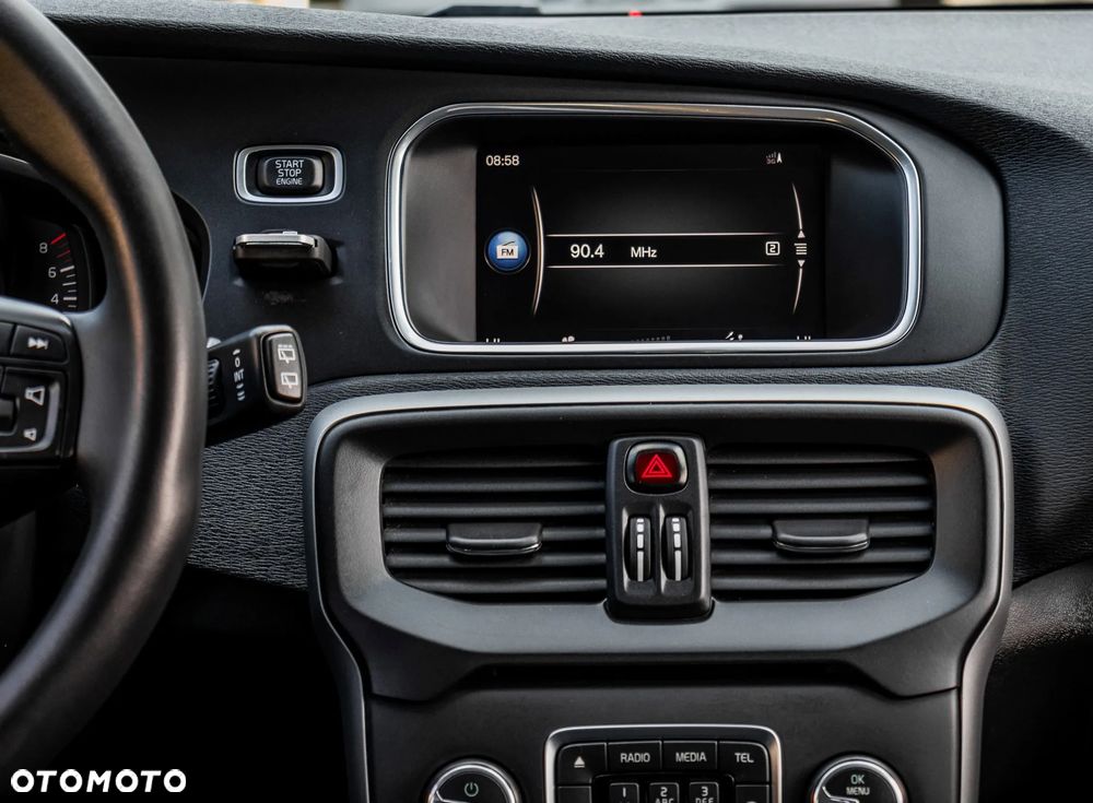 Volvo V40 T2 Drive-E Momentum - 26