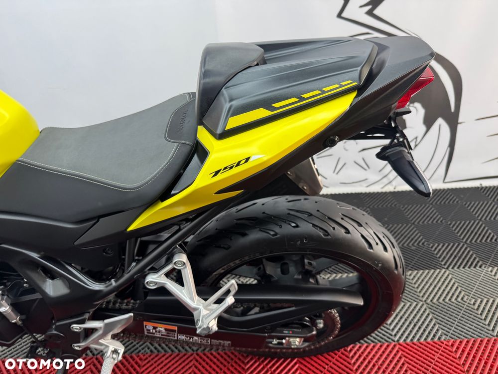 Honda CB - 17