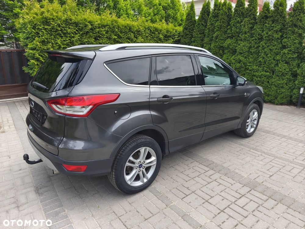 Ford Kuga 2.0 TDCi 2x4 Titanium - 9