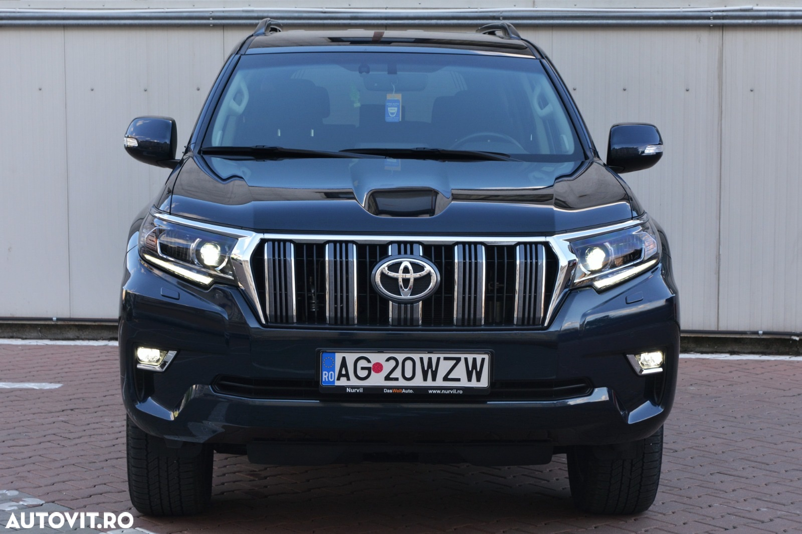 Toyota Land Cruiser 2.8l Turbo D-4D M/T Executive - 2
