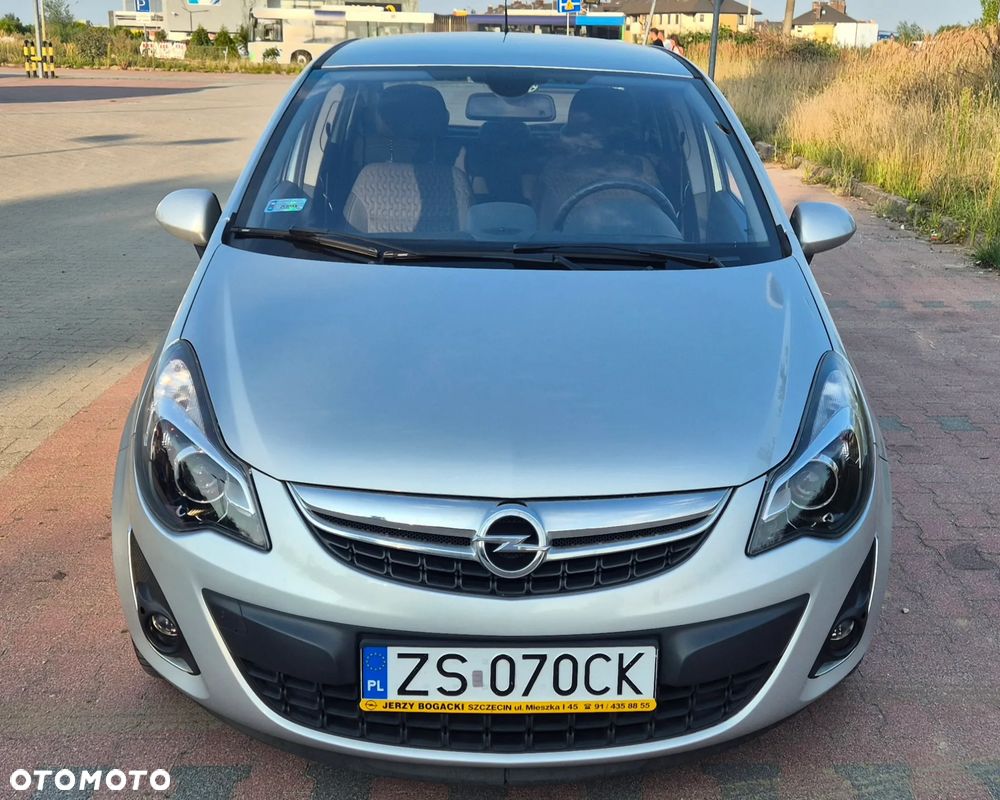 Opel Corsa 1.4 16V Cosmo - 15