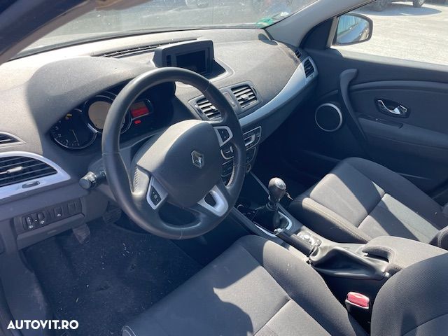 Dezmembrez Renault Megane 3 An 2012 1.9 DCI - 6