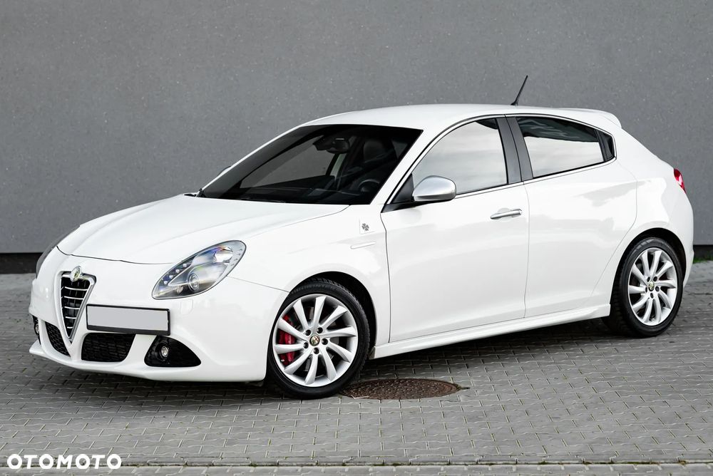 Alfa Romeo Giulietta 1750 TBi Quadrifoglio Verde - 2
