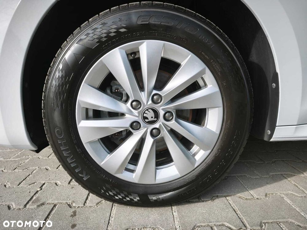 Skoda Octavia 2.0 TDI Edition 130 Essence DSG - 37