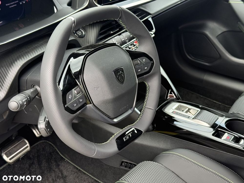 Peugeot 208 1.2 mHEV GT - 10