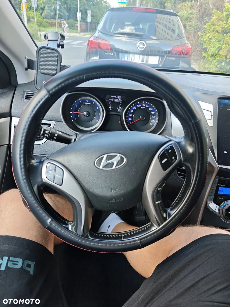 Hyundai Elantra 1.6 Comfort - 7