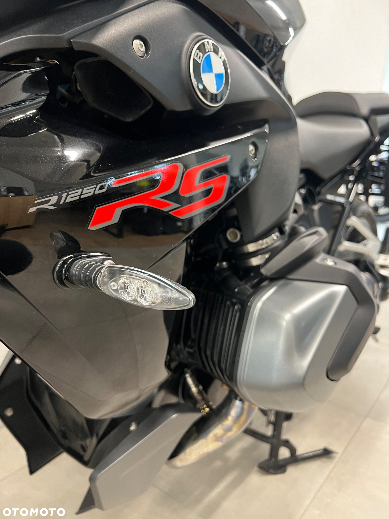 BMW R - 8