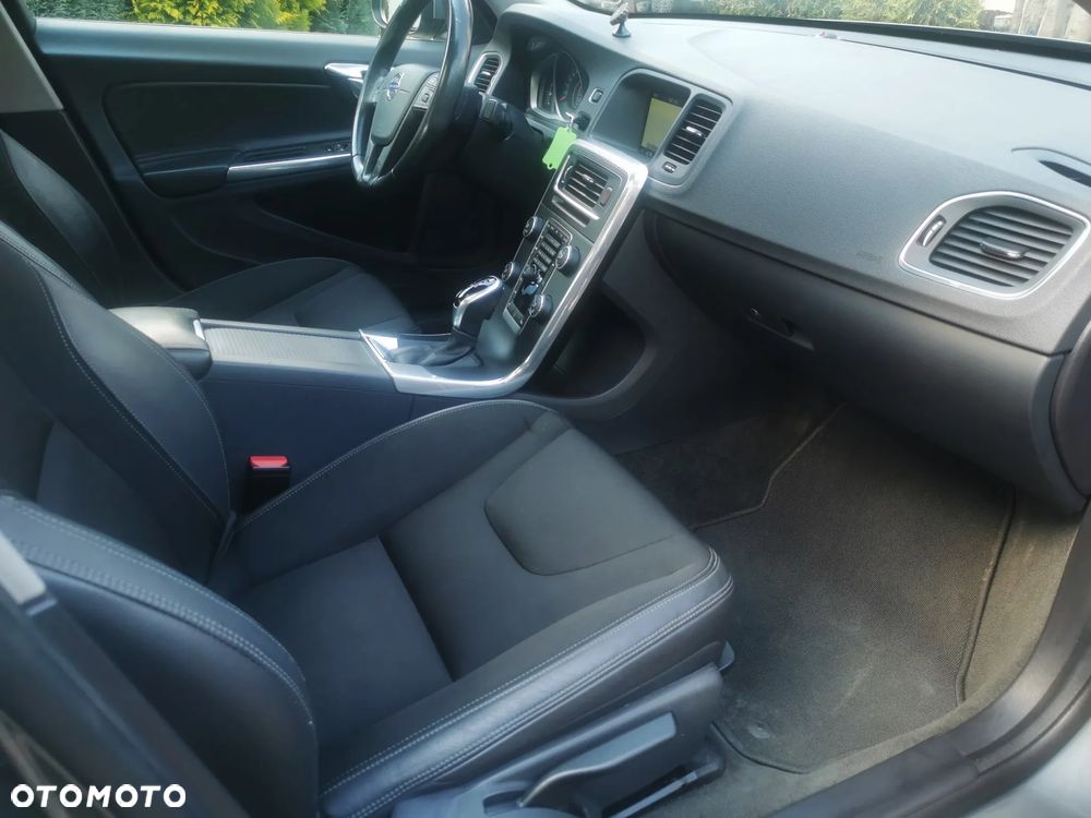 Volvo S60 D3 Geartronic Momentum - 13