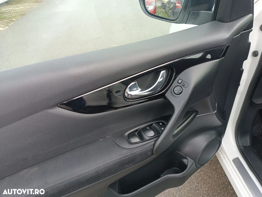 Nissan Qashqai 1.2 DIG-T Start/Stop X-TRONIC N-Connecta - 11