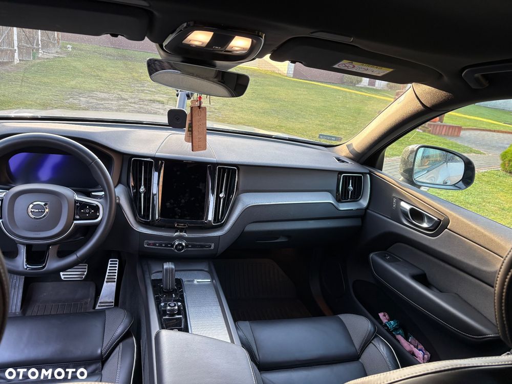 Volvo XC 60 D4 SCR R-Design - 8