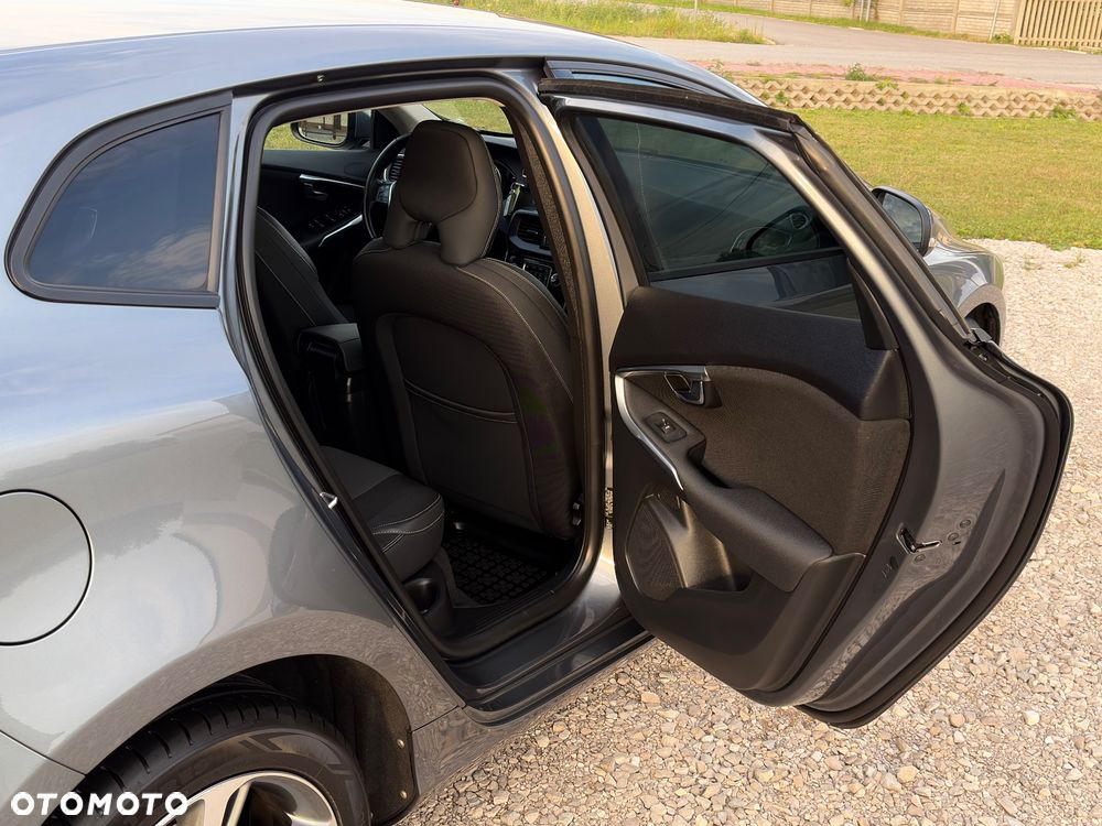 Volvo V40 D2 Momentum - 34