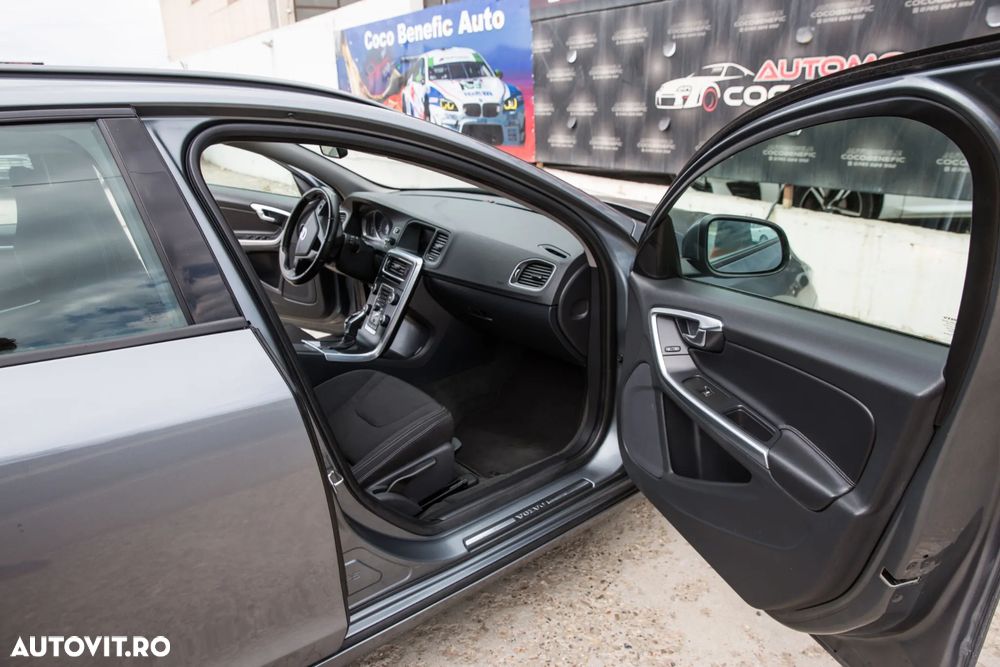 Volvo V60 D2 Geartronic Kinetic - 24