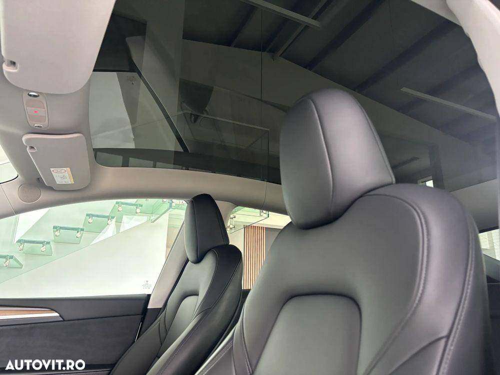TESLA Model Y 2023 — imagine 22