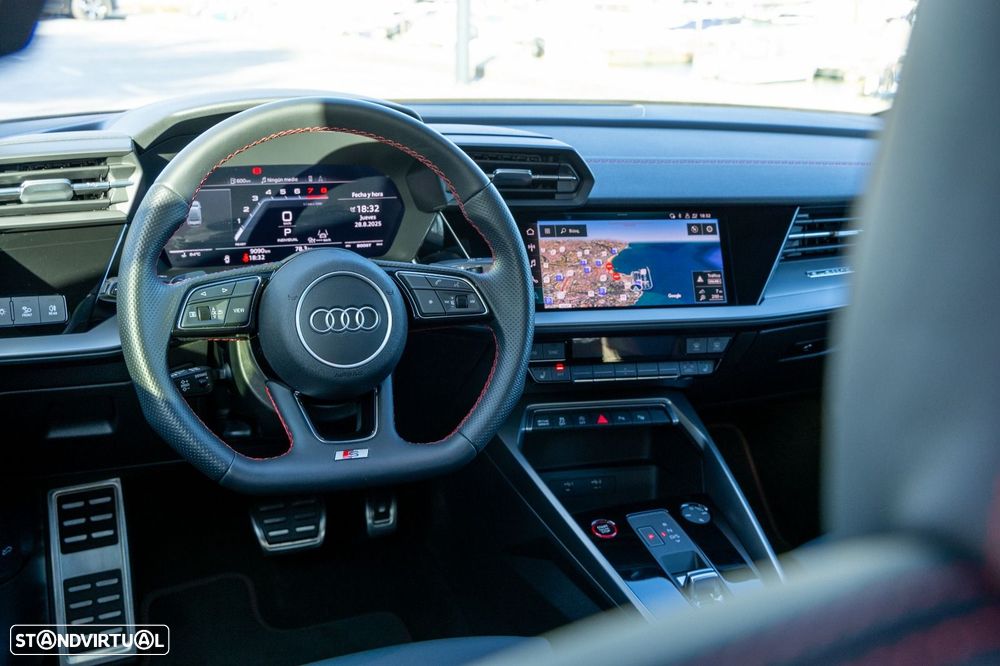 Audi S3 S tronic - 32