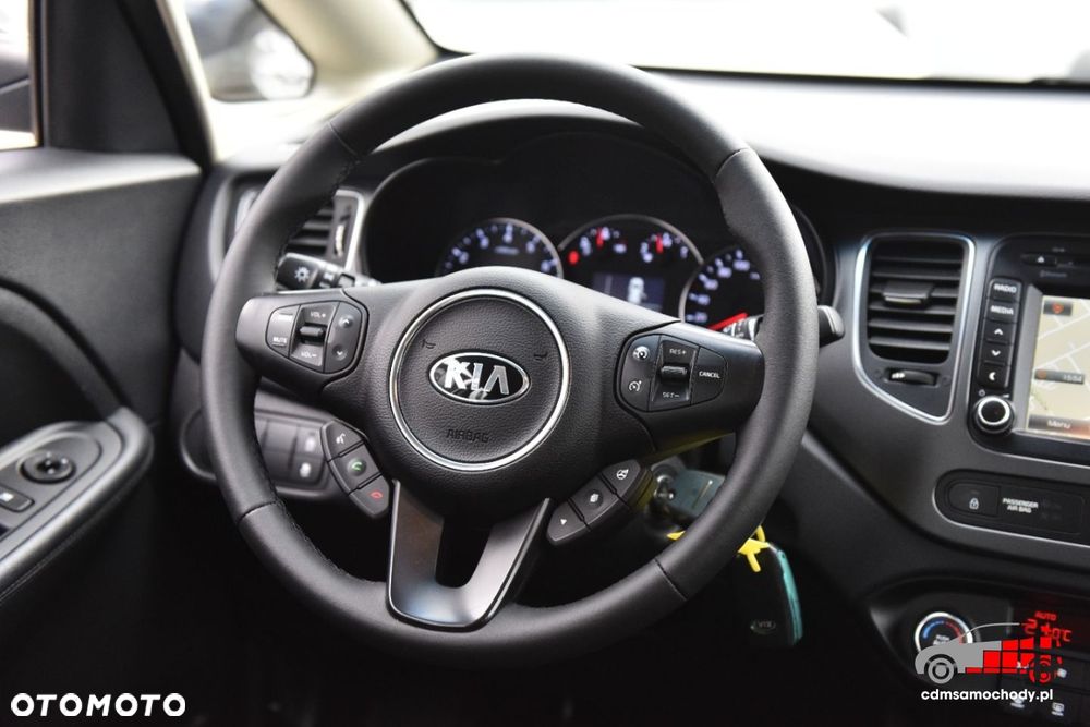Kia Carens - 25