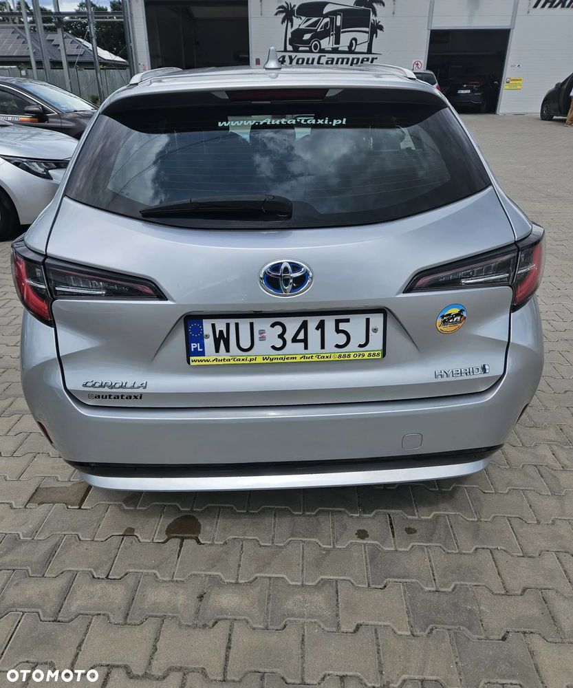 Toyota Corolla ver-1-8-hybrid-active - 3