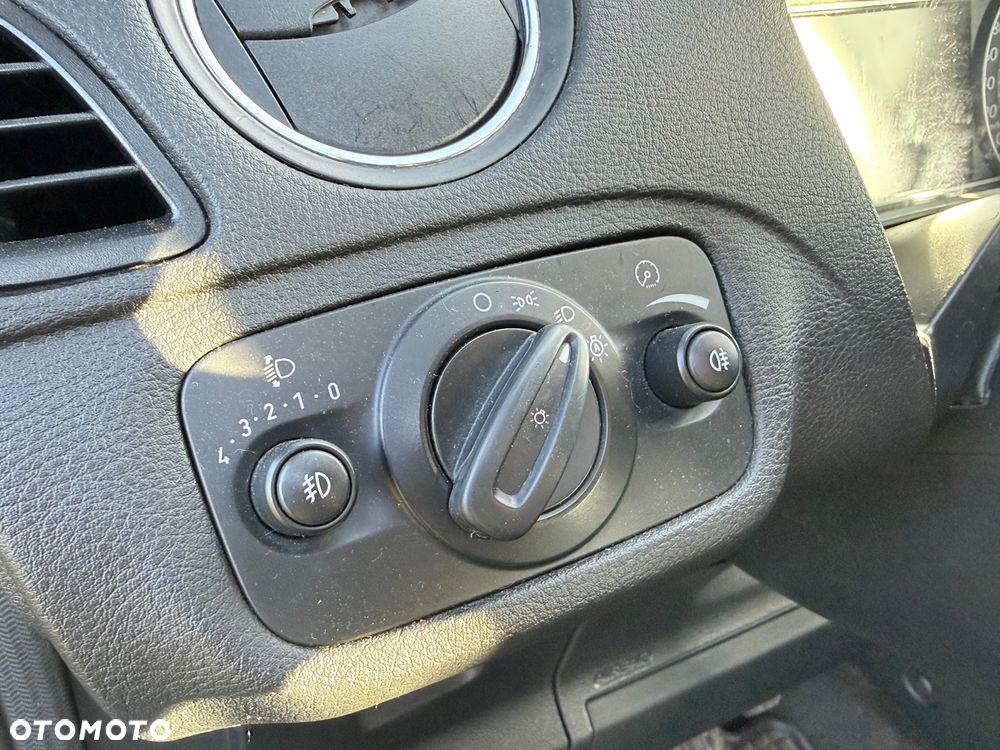 Ford S-Max 2.0 TDCi DPF Business Edition - 12