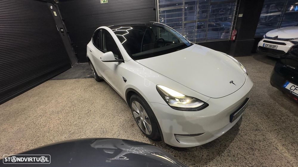 Tesla Model Y Long Range Dual Motor AWD - 4