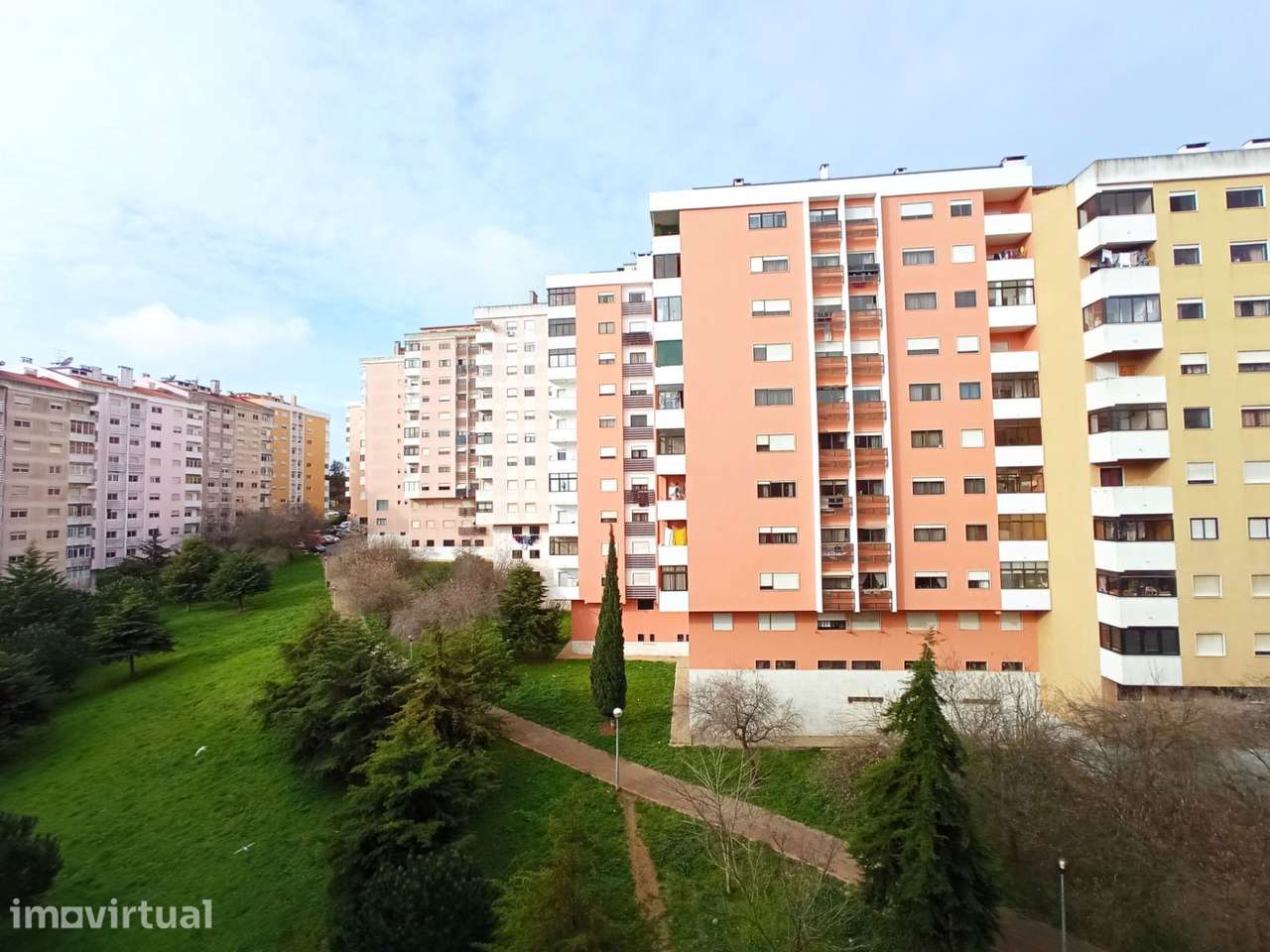 APARTAMENTO T2- SÃO MARCOS (SINTRA) - Grande imagem: 2/20