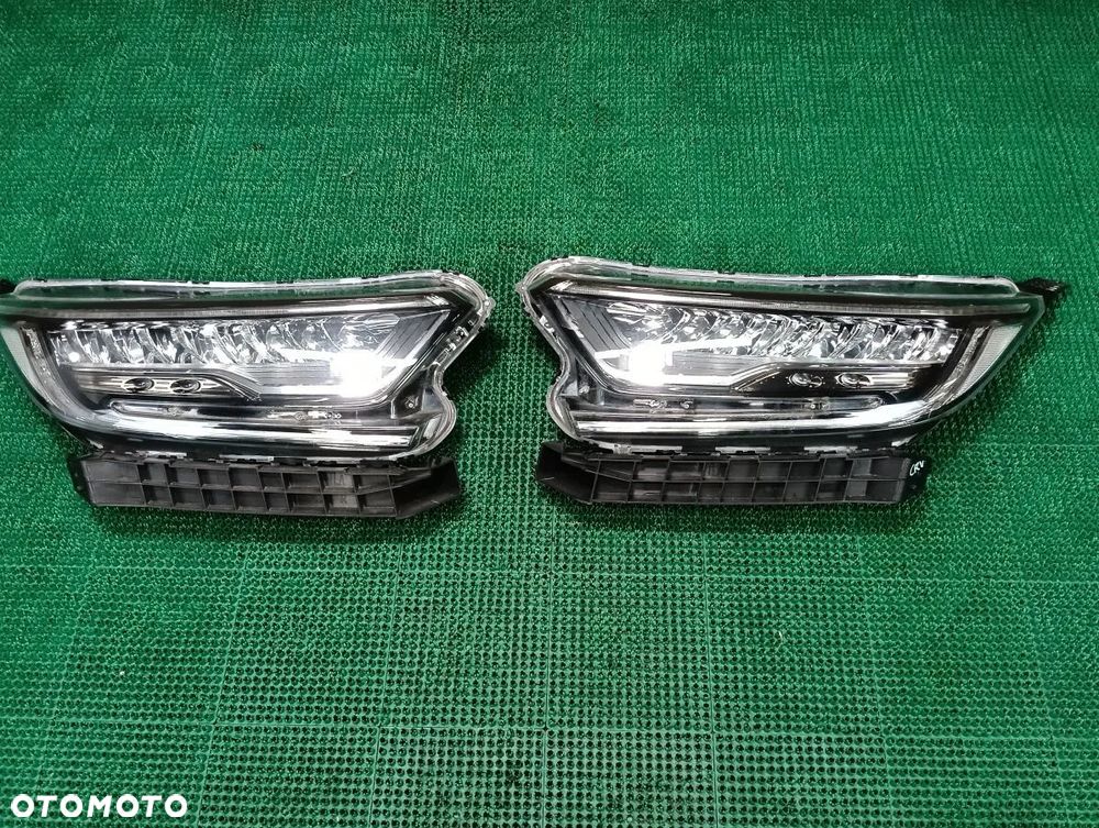 HONDA CR-V 19-23r Lampa Przód Prawy i Lewy - 1