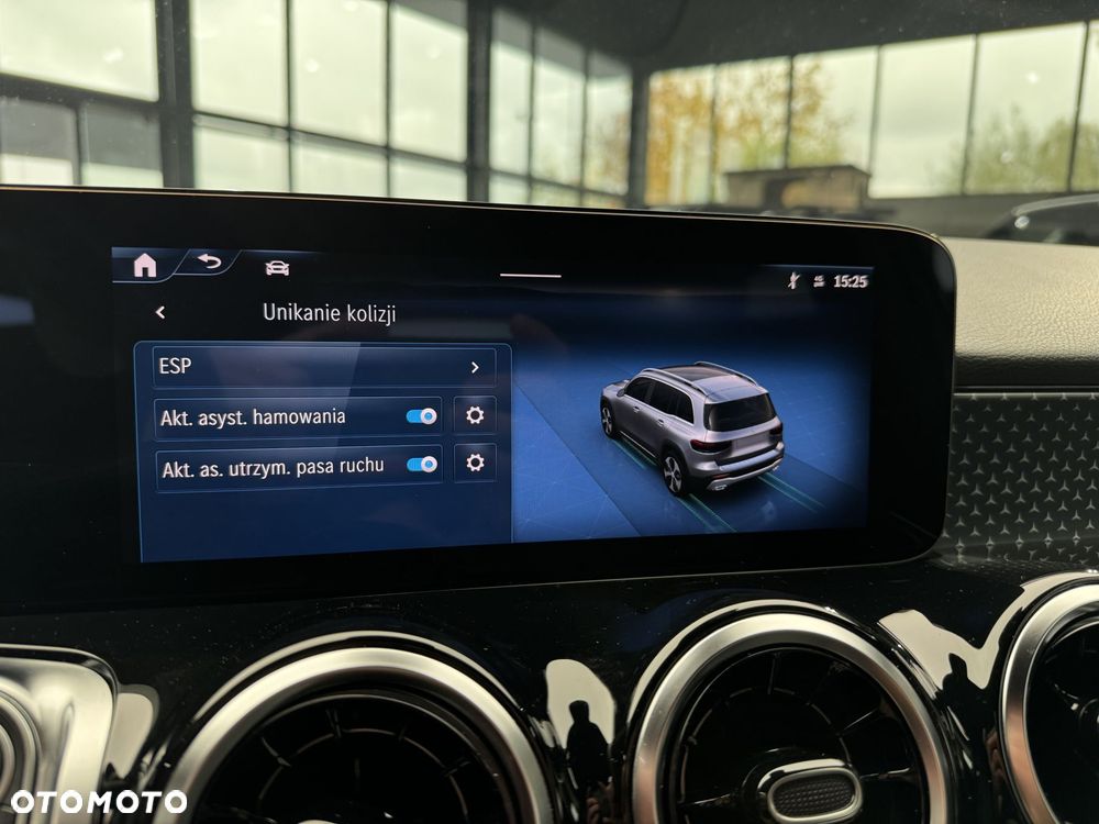 Mercedes-Benz GLB 2023