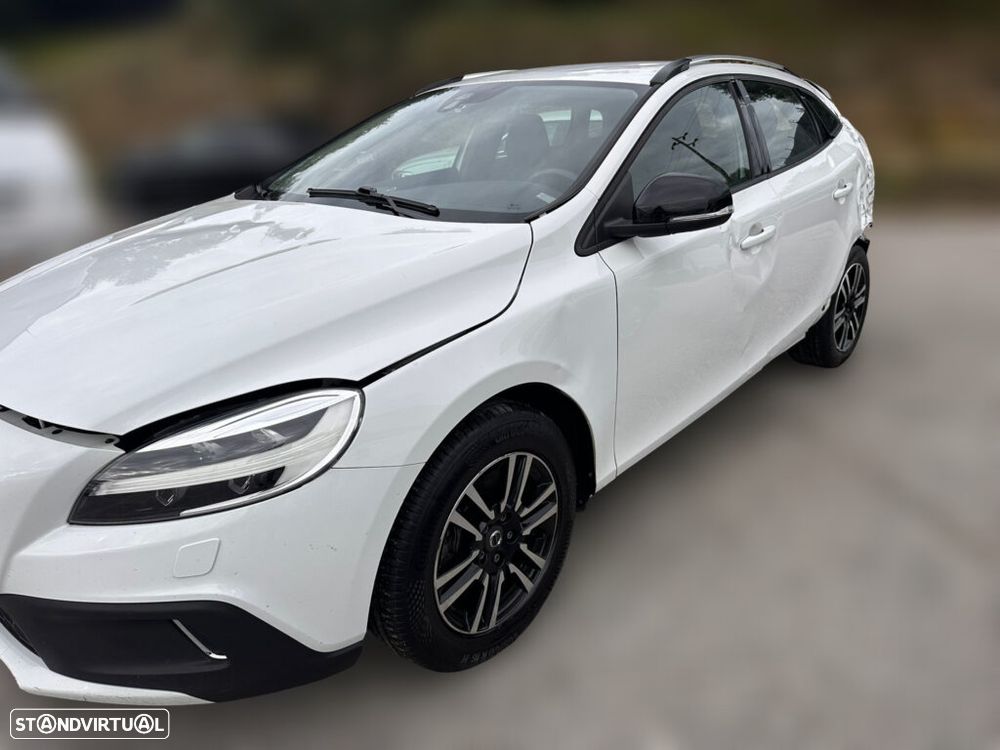 Volvo V40 Cross Country 2.0 D2 de 2017 para peças - 2