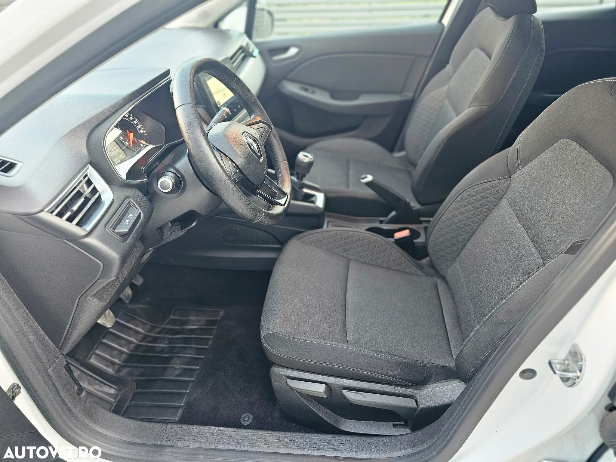 Renault Clio BLUE dCi 85 BUSINESS EDITION - 12