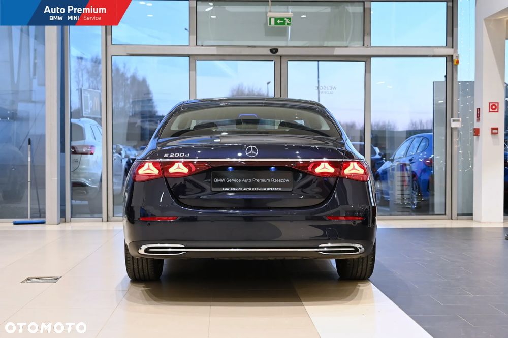 Mercedes-Benz Klasa E 200 d mHEV AMG 9G-Tronic - 18