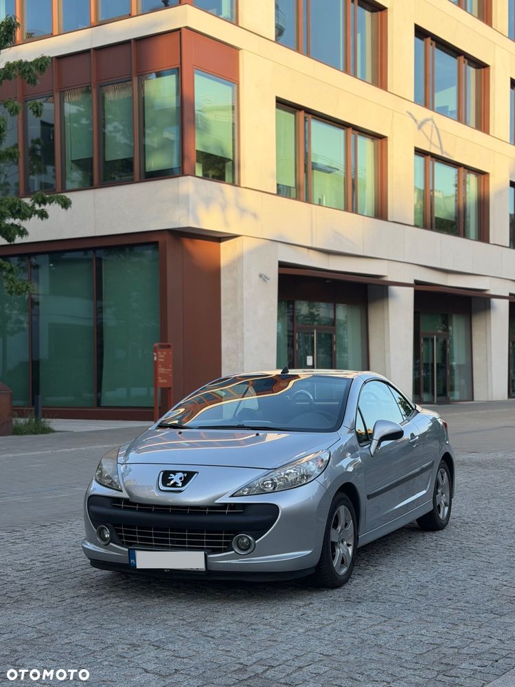 Peugeot 207 CC - 2