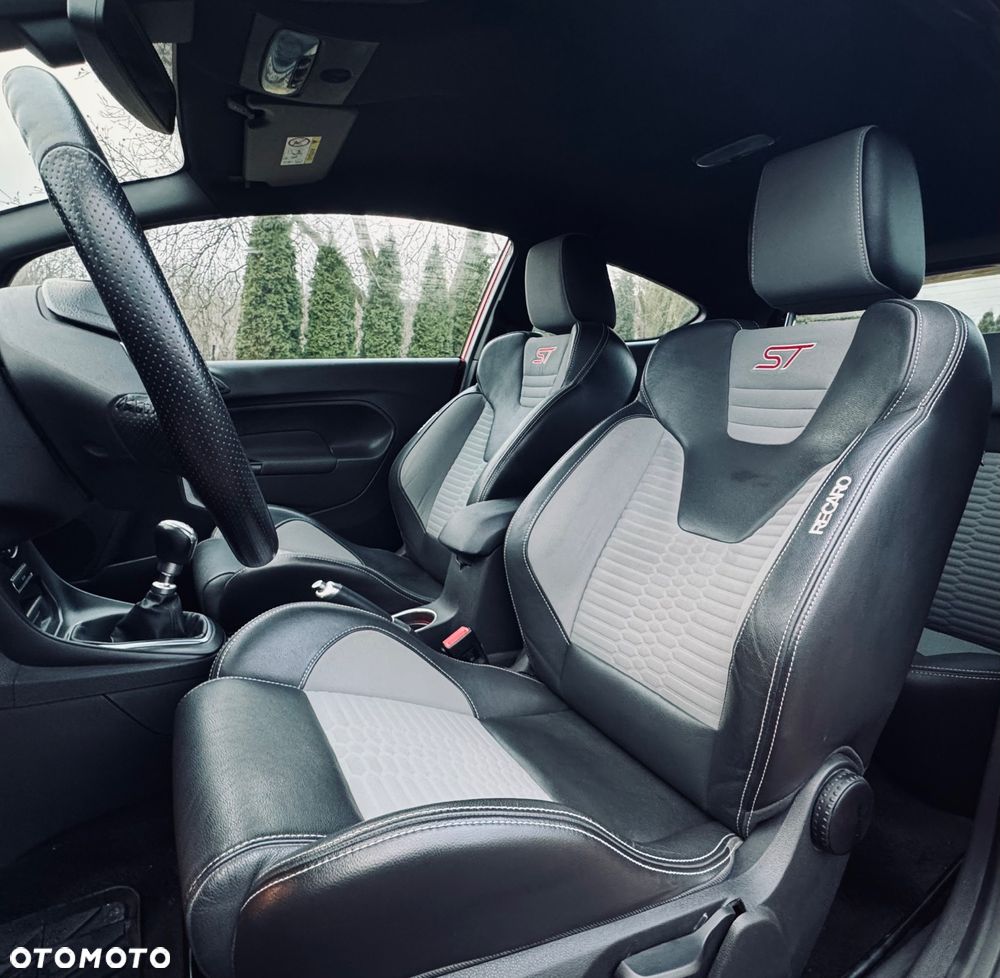 Ford Fiesta 1.6 EcoBoost mit Leder-Sport-Paket ST - 18