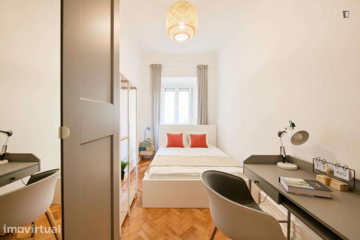 Quarto - localizado em Marquês de Pombal Lisbon - Grande imagem: 3/14